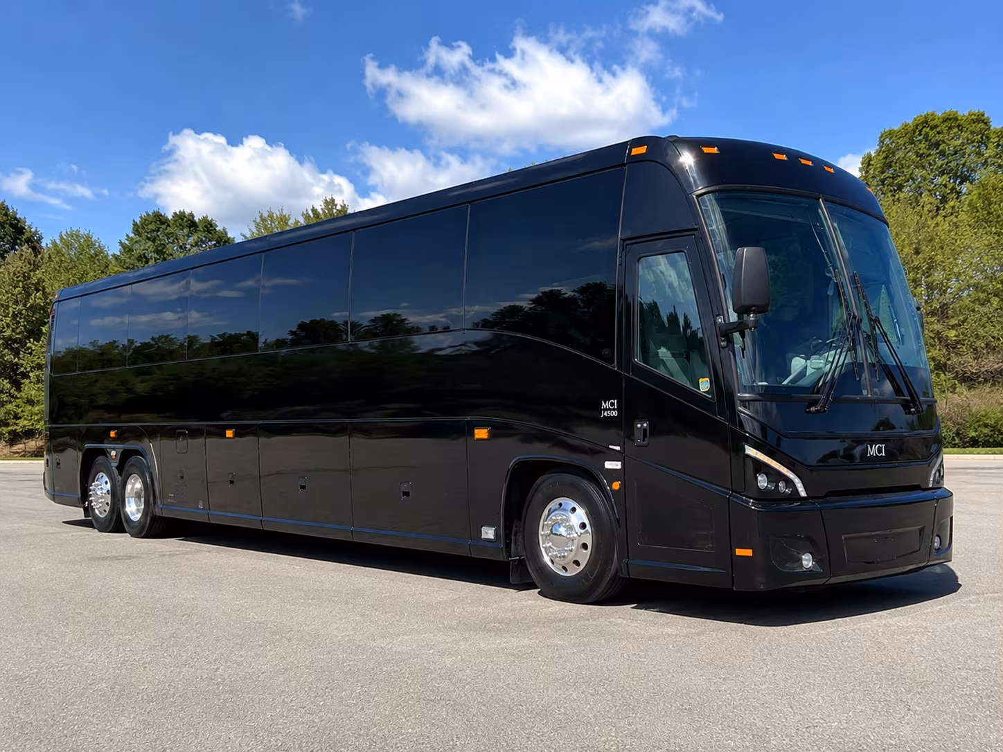 Detroit Airport Shuttle & Transportation party bus exterior