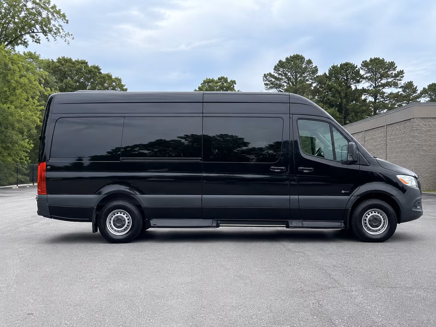 Livonia Wedding Transportation & Shuttle Service